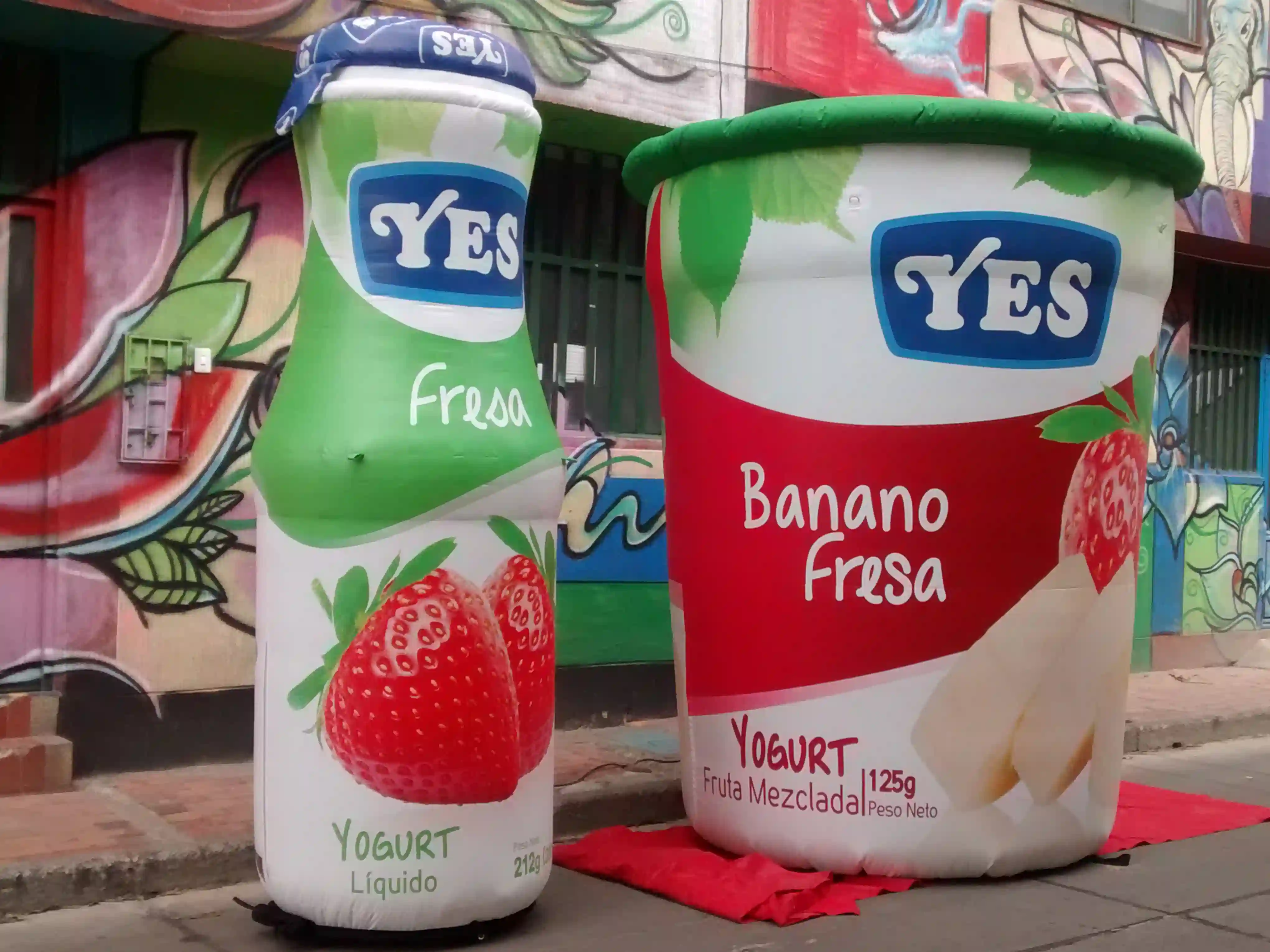 Réplicas Inflables de productos comestibles de la marca YES